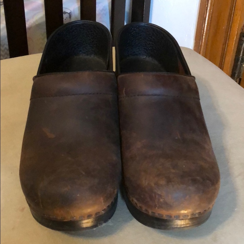 Women’s size 38 Danskos brown matte
